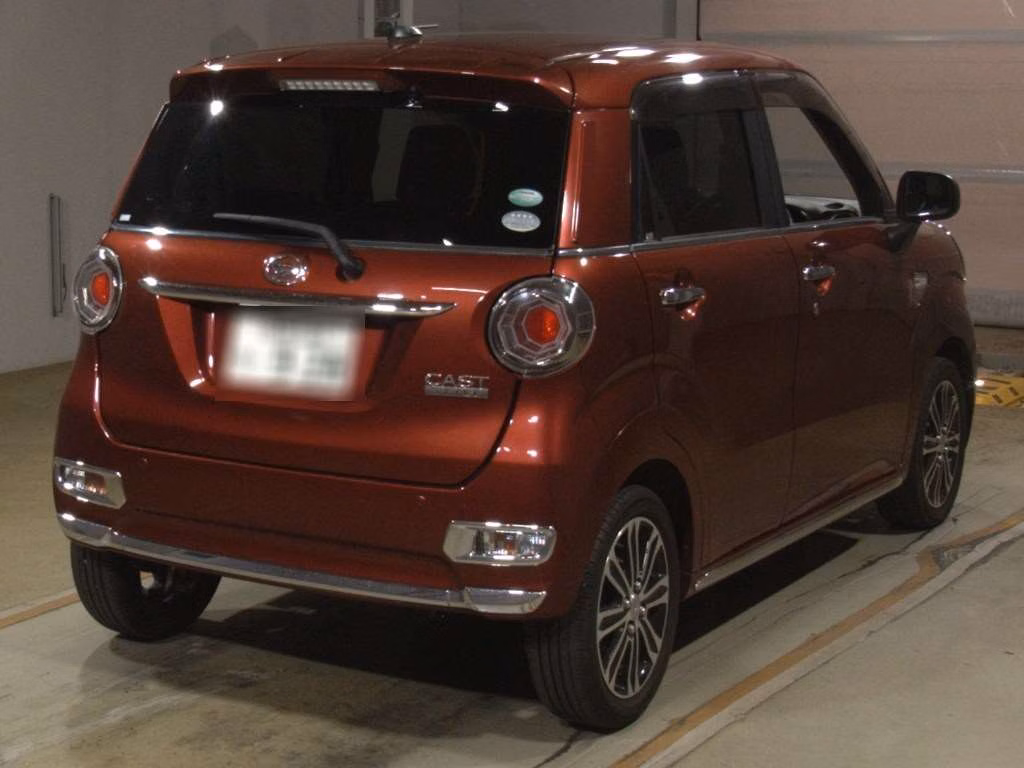 DAIHATSU CAST