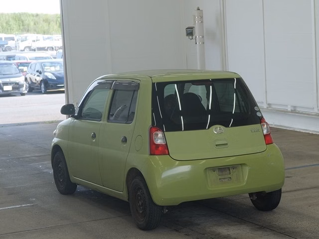 DAIHATSU ESSE