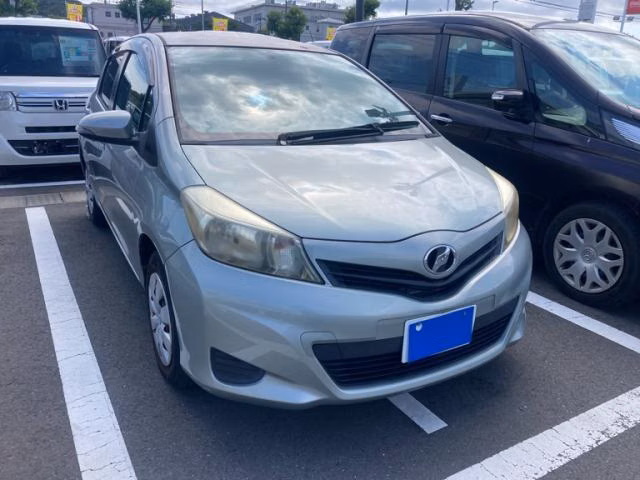 TOYOTA VITZ
