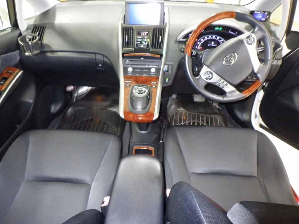 TOYOTA SAI