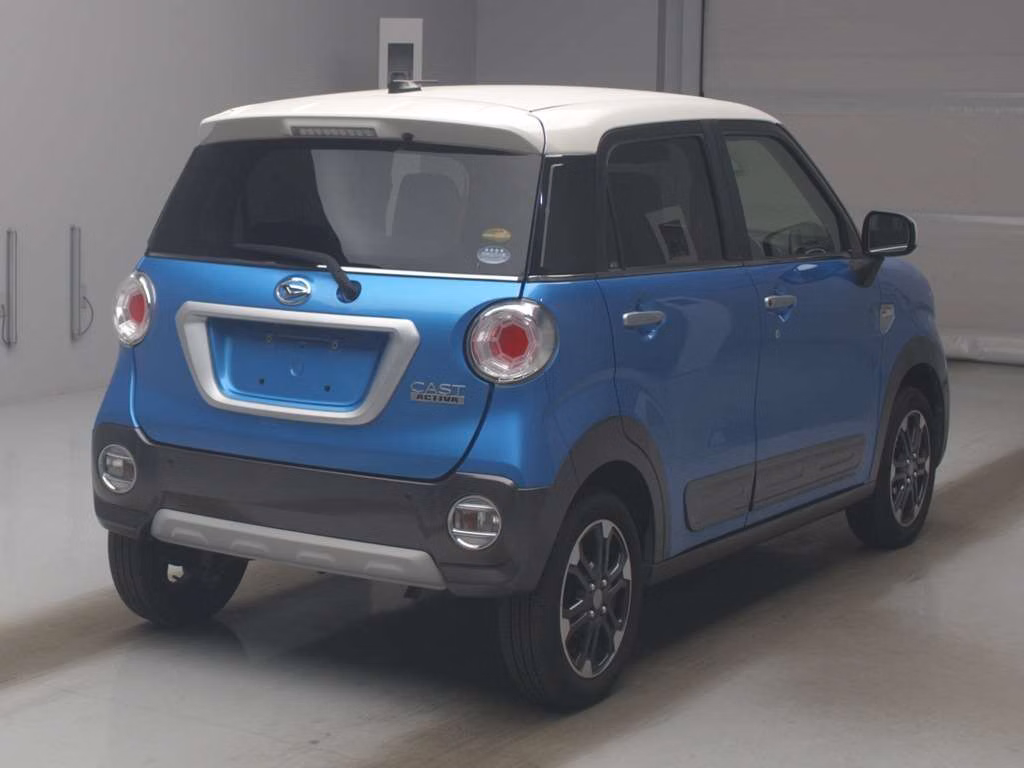 DAIHATSU CAST