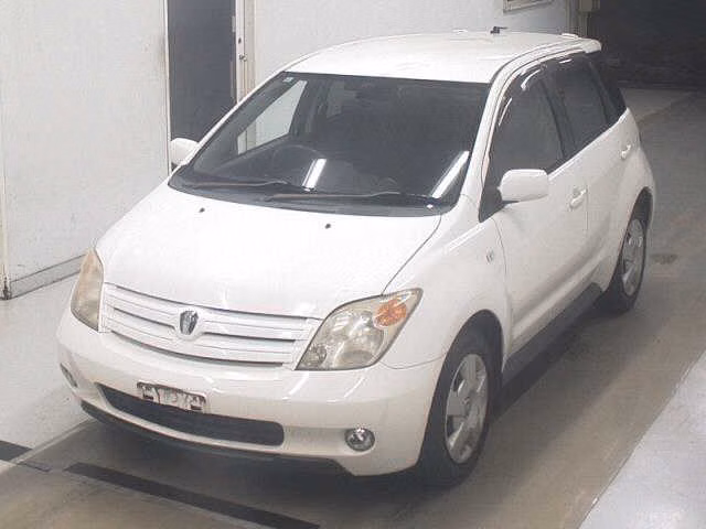 TOYOTA IST