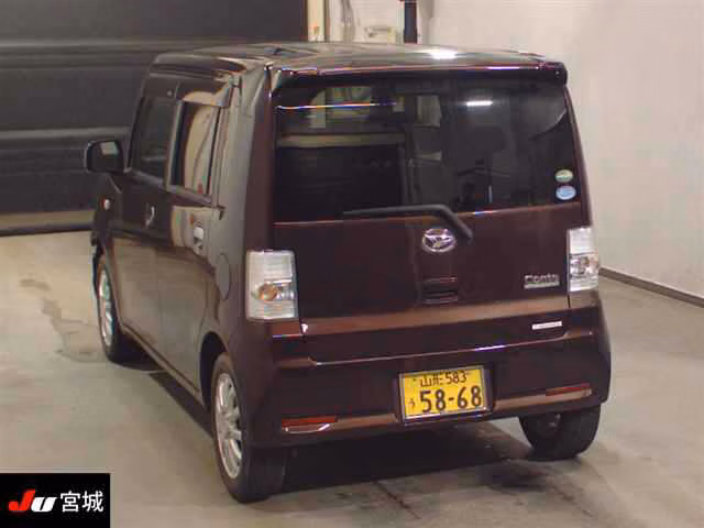 DAIHATSU MOVE CONTE