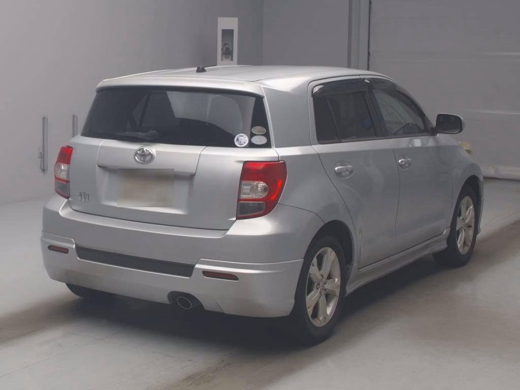 TOYOTA IST
