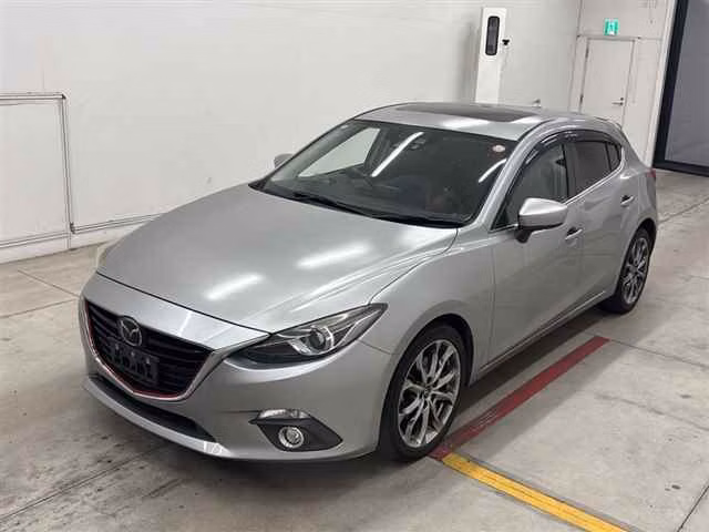 MAZDA AXELA