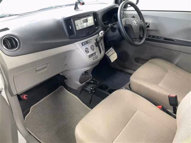 TOYOTA PIXIS EPOCH