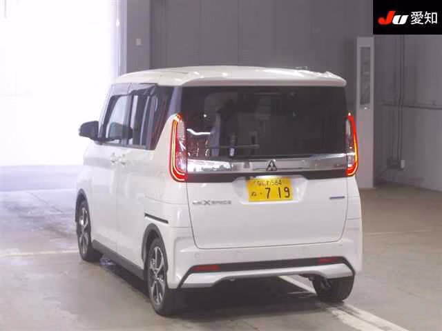 MITSUBISHI EK SPACE