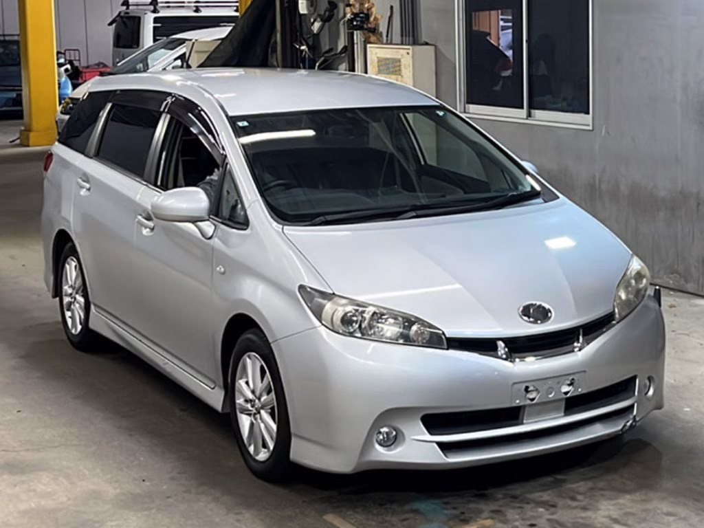 TOYOTA WISH