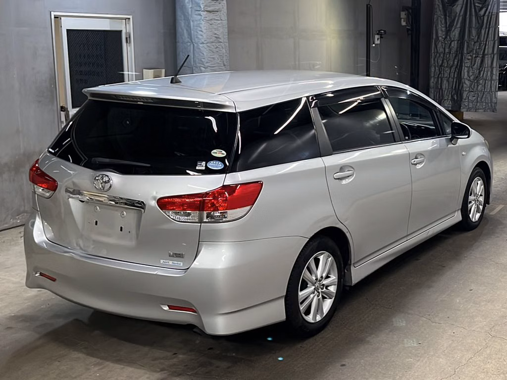 TOYOTA WISH