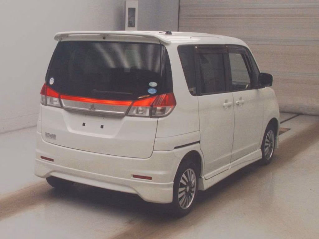 MITSUBISHI DELICA D:2