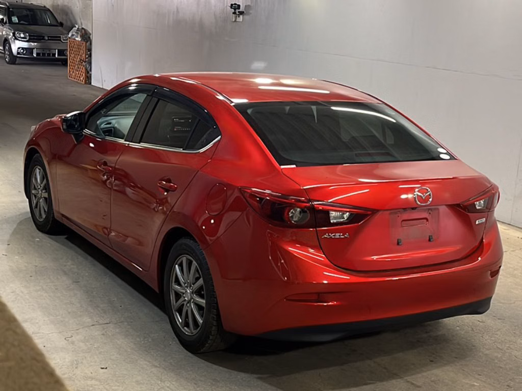 MAZDA AXELA