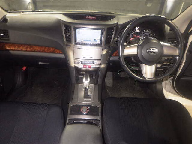 SUBARU LEGACY B4