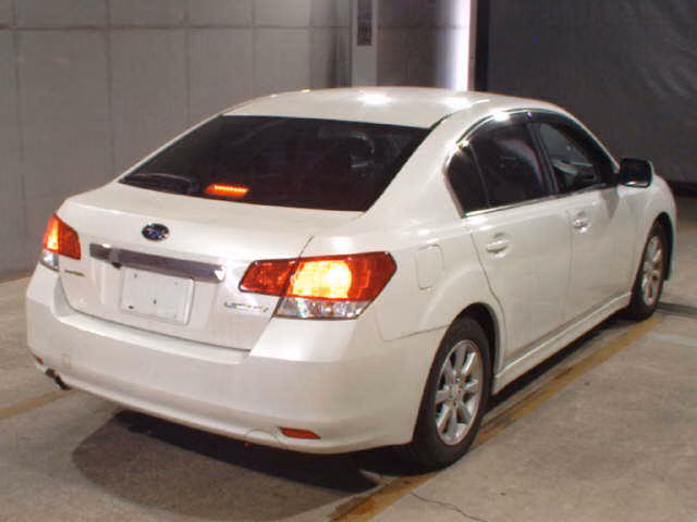 SUBARU LEGACY B4