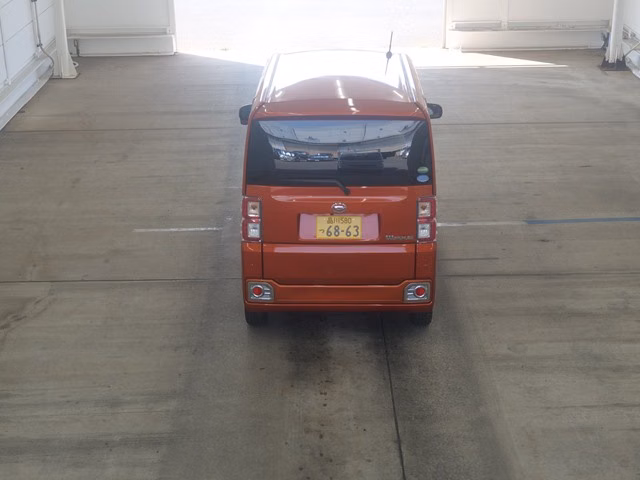 DAIHATSU WAKE