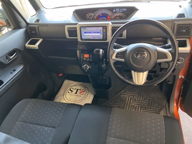 DAIHATSU WAKE