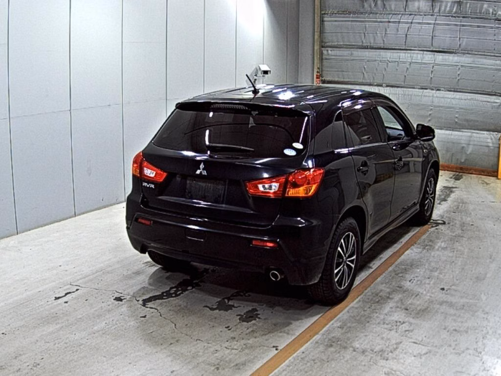 MITSUBISHI RVR