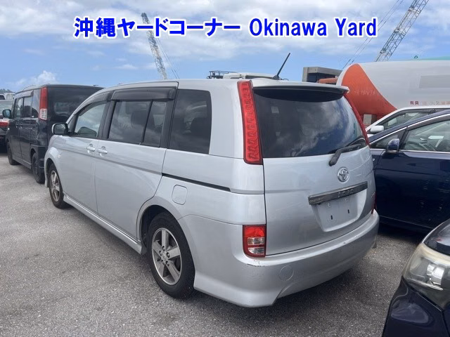 TOYOTA ISIS
