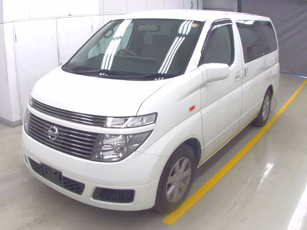 NISSAN ELGRAND