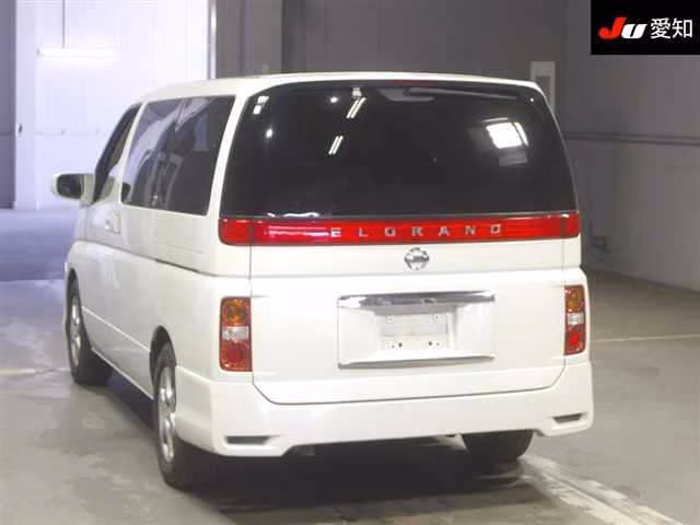 NISSAN ELGRAND