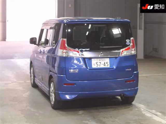MITSUBISHI DELICA D:2