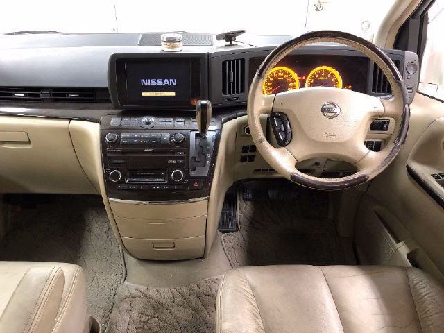 NISSAN ELGRAND