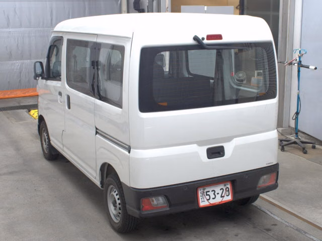 TOYOTA PIXIS VAN