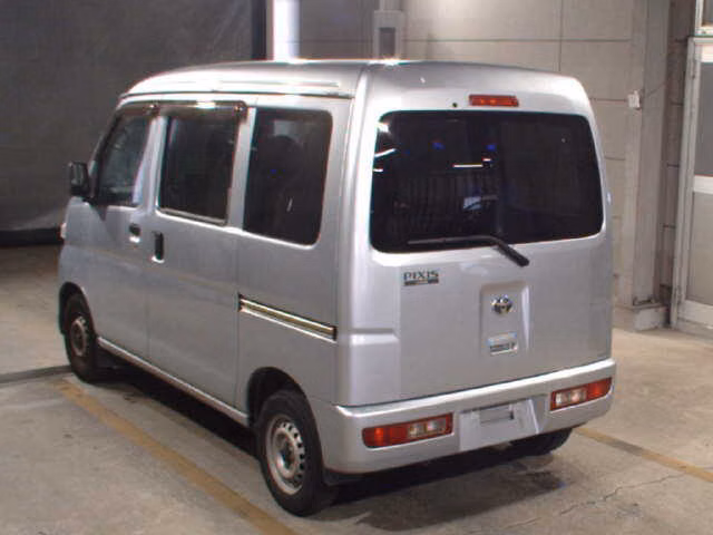 TOYOTA PIXIS VAN