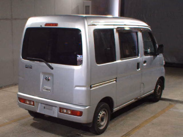 TOYOTA PIXIS VAN