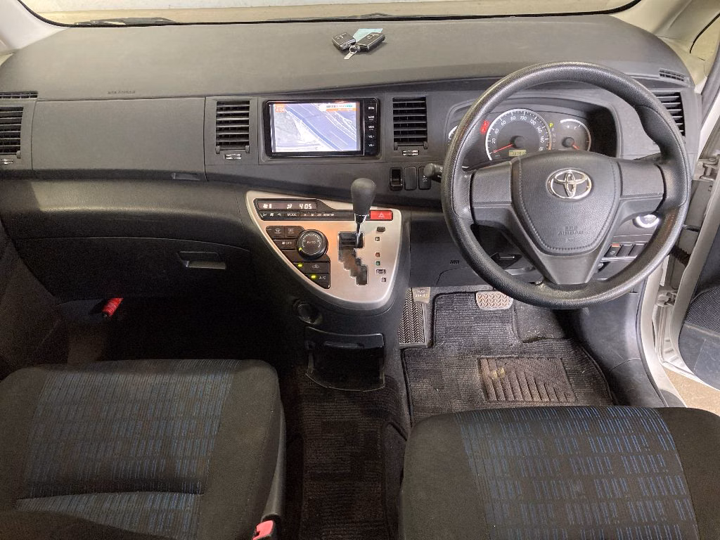 TOYOTA ISIS