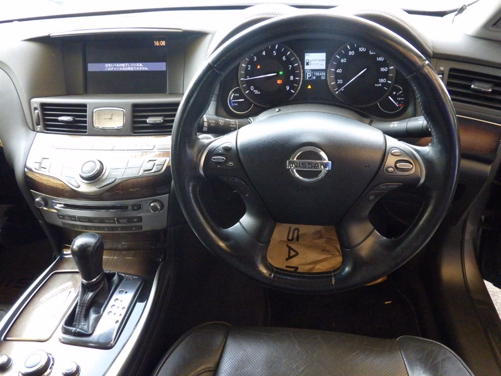 NISSAN FUGA