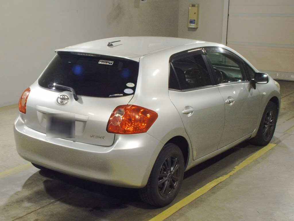 TOYOTA AURIS
