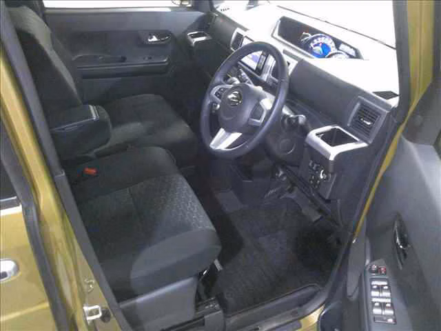 DAIHATSU WAKE