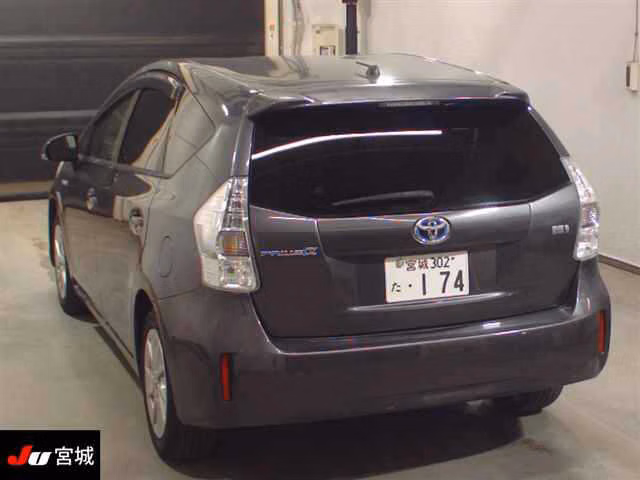 TOYOTA PRIUS ALPHA