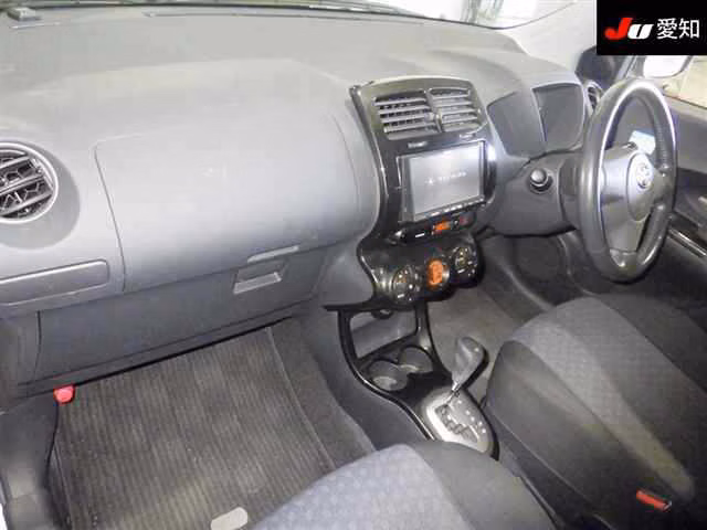TOYOTA IST