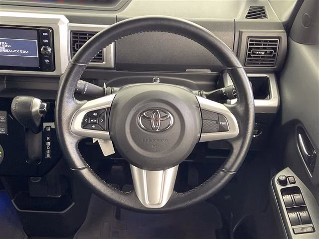 TOYOTA PIXIS MEGA