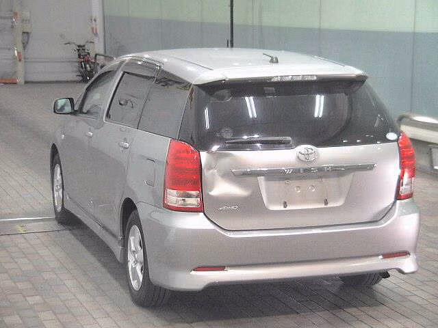 TOYOTA WISH