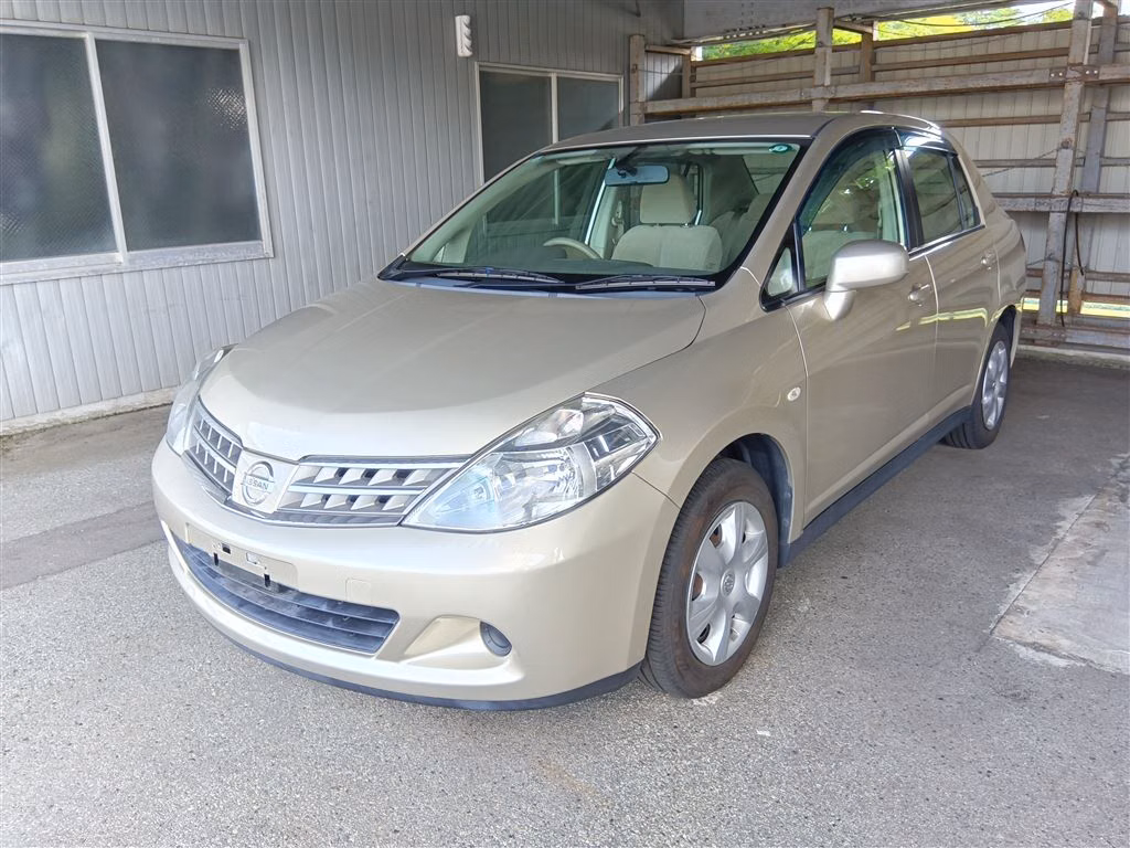 NISSAN TIIDA LATIO