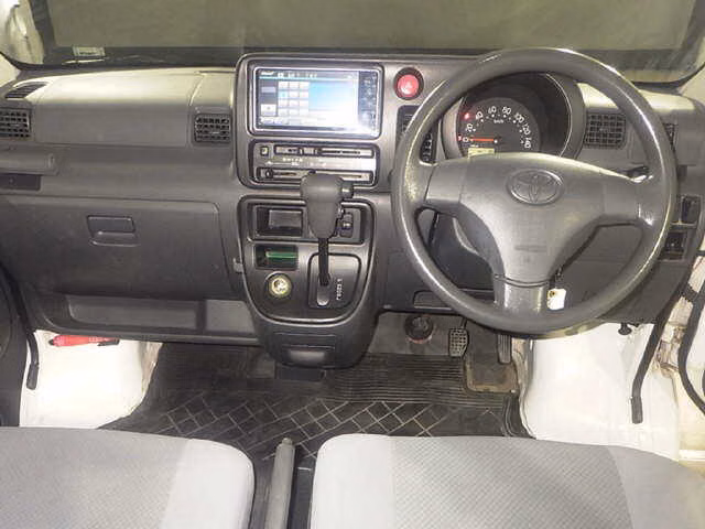 TOYOTA PIXIS VAN
