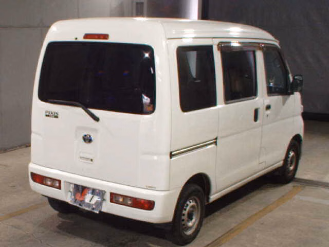 TOYOTA PIXIS VAN