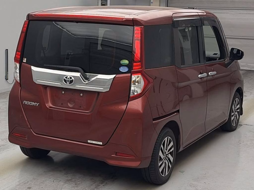 TOYOTA ROOMY