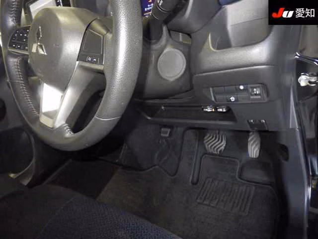 MITSUBISHI EK X