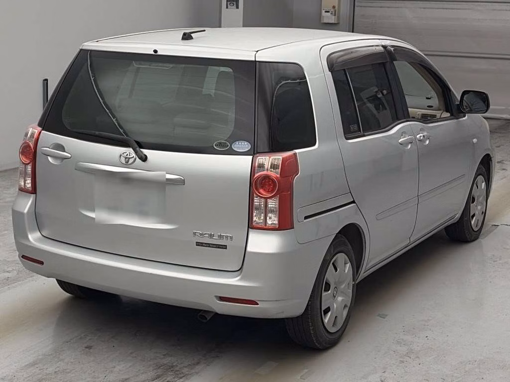 TOYOTA RAUM