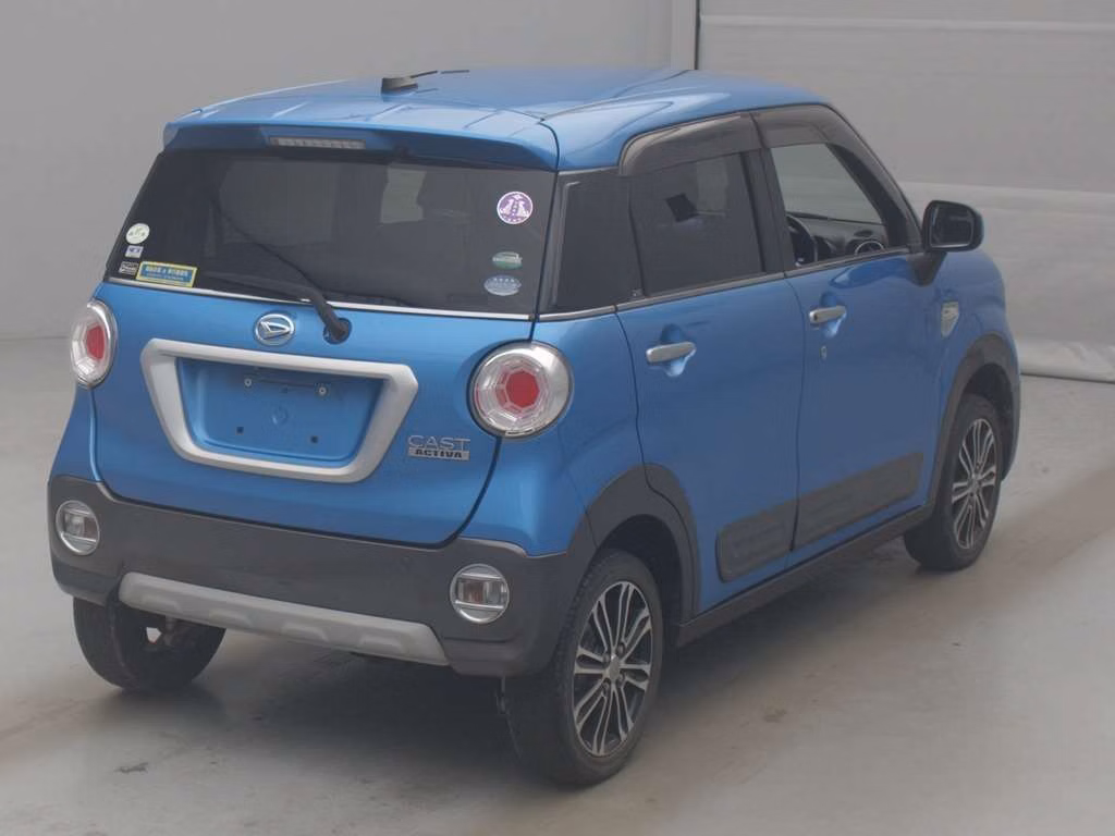 DAIHATSU CAST