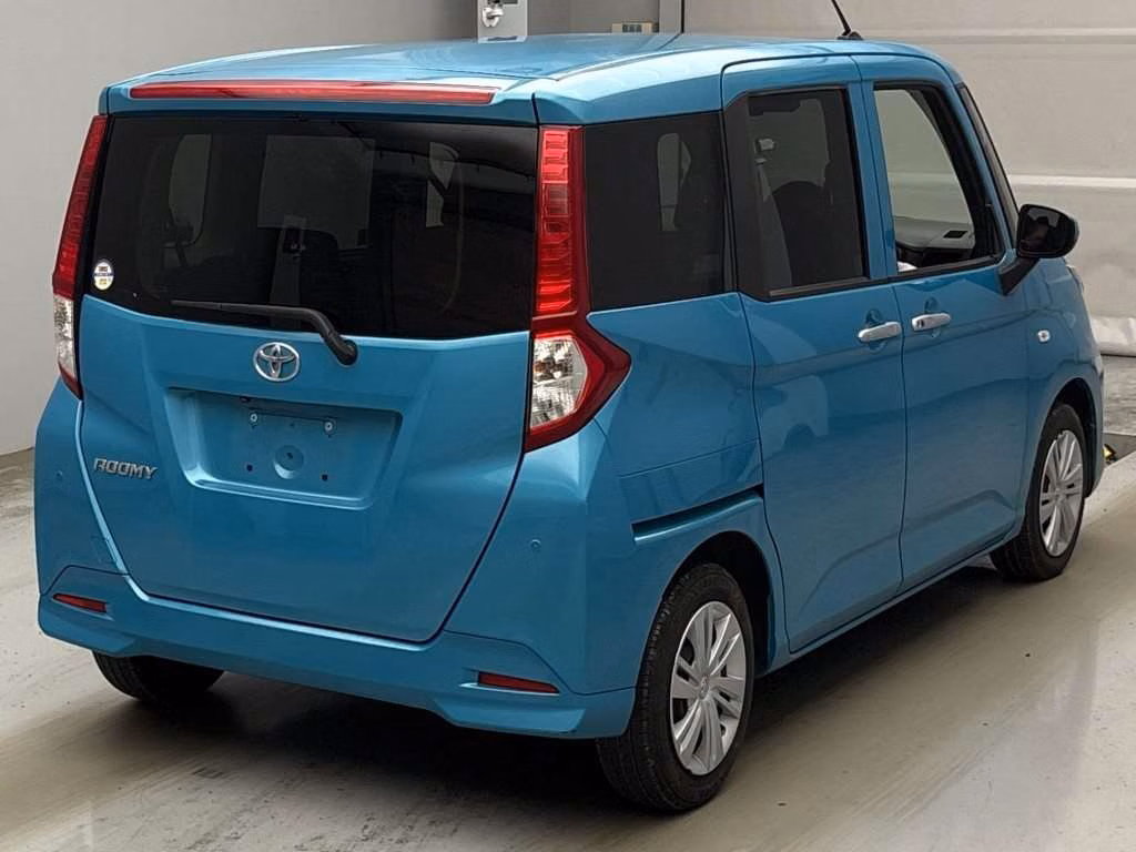 TOYOTA ROOMY