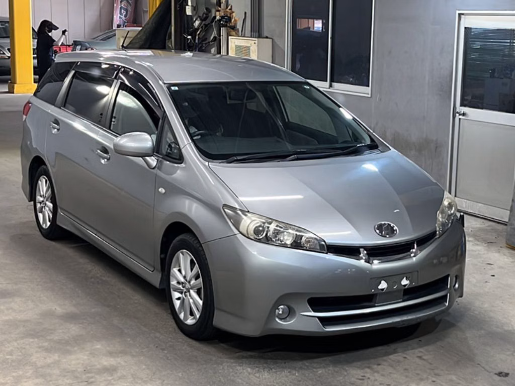 TOYOTA WISH