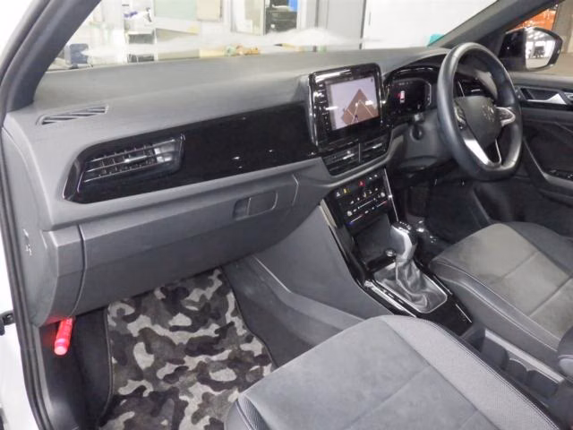 VOLKSWAGEN T-ROC