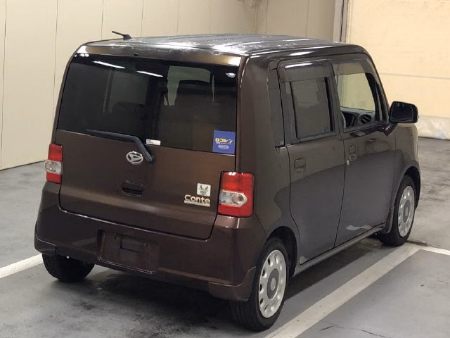 DAIHATSU MOVE CONTE