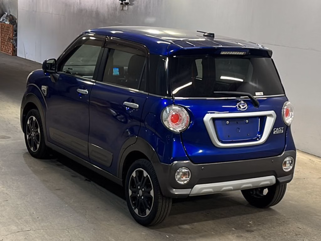DAIHATSU CAST