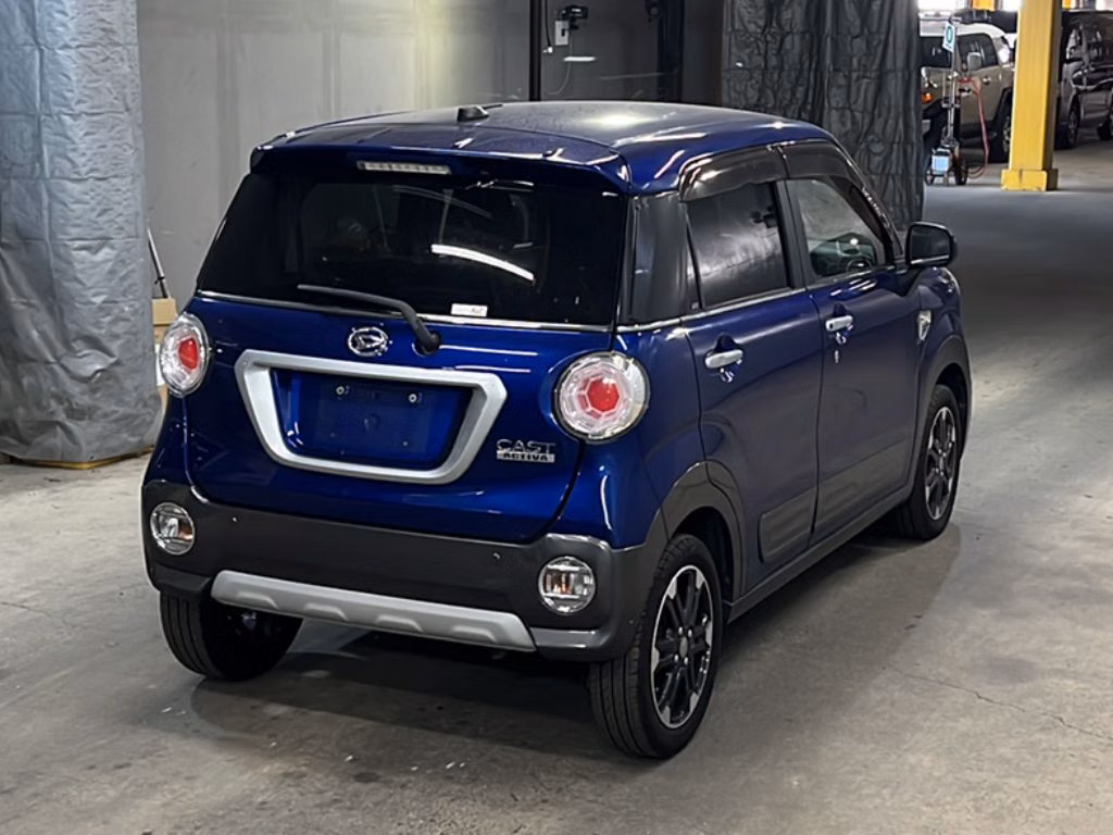 DAIHATSU CAST