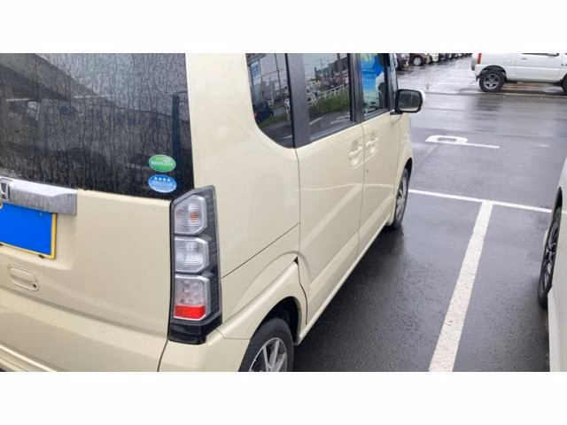 HONDA N-BOX